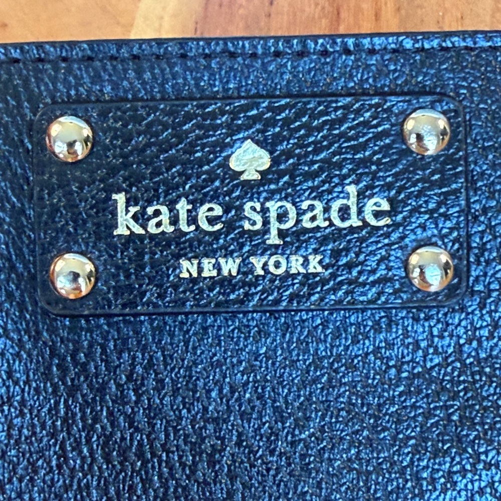 Kate Spade Minimalist Classic Black Pebbled Leather Wellesley Card Holder - Picture 7 of 8